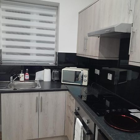 Jj Serviced Apartment - Close To Tube Station & Near Central London & Wembley Northolt  Exterior foto