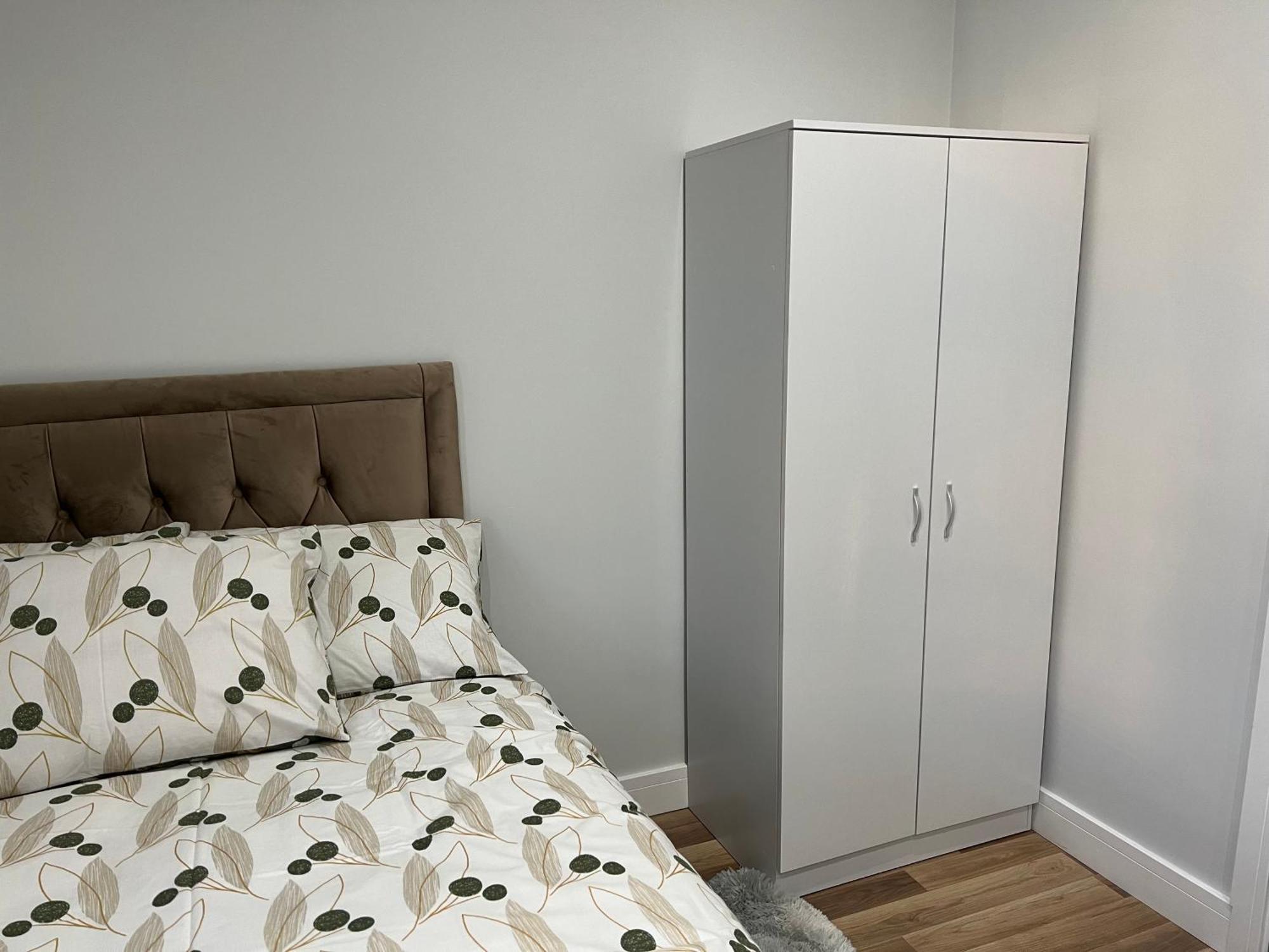Jj Serviced Apartment - Close To Tube Station & Near Central London & Wembley Northolt  Exterior foto